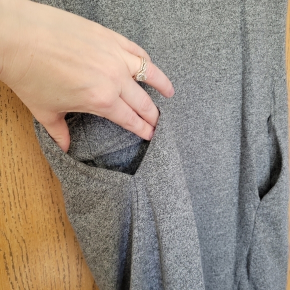 For the Republic grey vneck t-shirt dress with pockets M - Picture 5 of 6